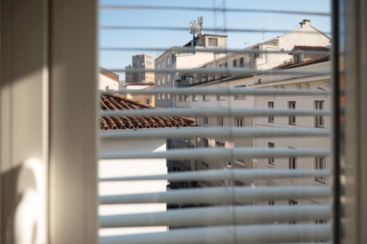 Raffinato Scorcio Sulla Citta Appartamento Brescia Esterno foto